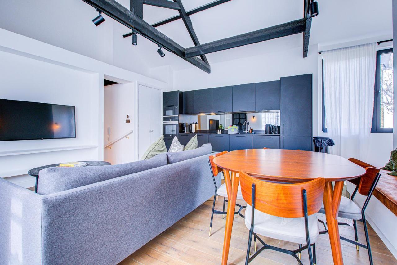 Appartamento Stylish 1br Unit, Super Fast Internet, Gated Complex - Near Queen's Park! *