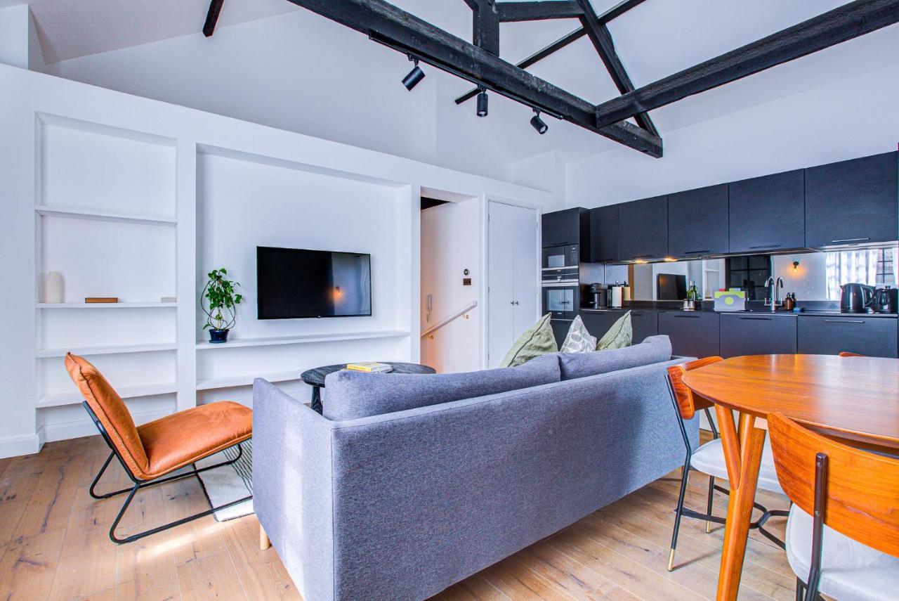 Appartamento Stylish 1br Unit, Super Fast Internet, Gated Complex - Near Queen's Park! *